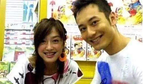 狗仔爆秦岚悄悄跑儿科？秦岚与魏大勋引猜测