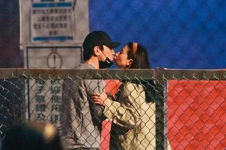 狗仔爆秦岚悄悄跑儿科？秦岚与魏大勋引猜测