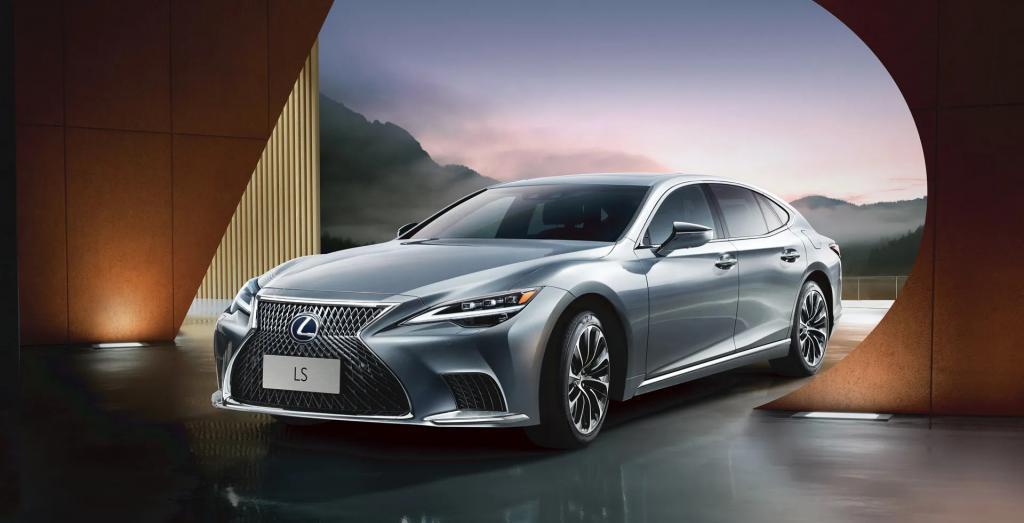 2023款雷克萨斯LS上市：新增苹果CarPlay，售价87.8-118万元