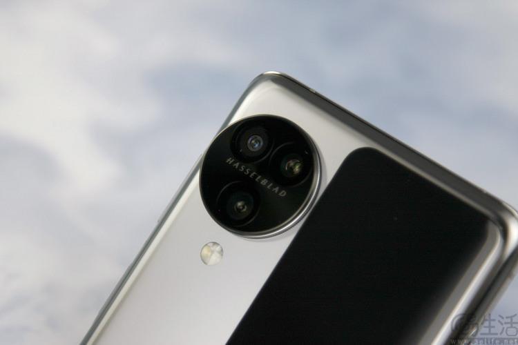 “小折叠”也有大影像，OPPO Find N3 Flip首发测评