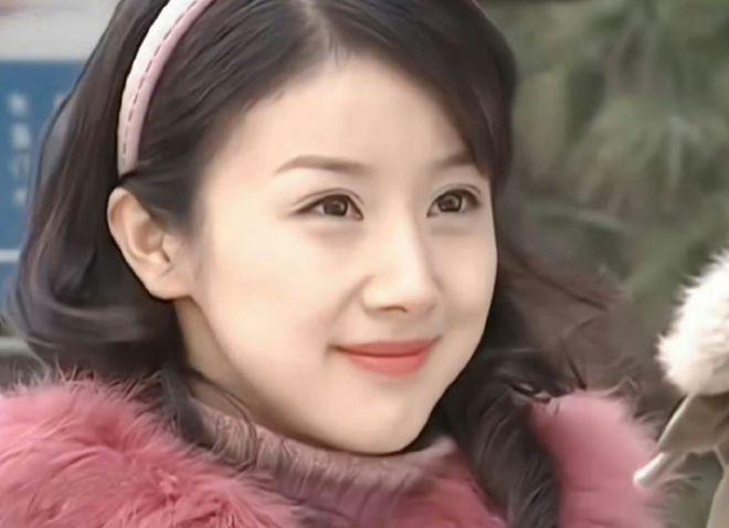 演员孙菲菲剧组遭两名壮汉打，踹肚子打脸下狠手，主使仍逍遥