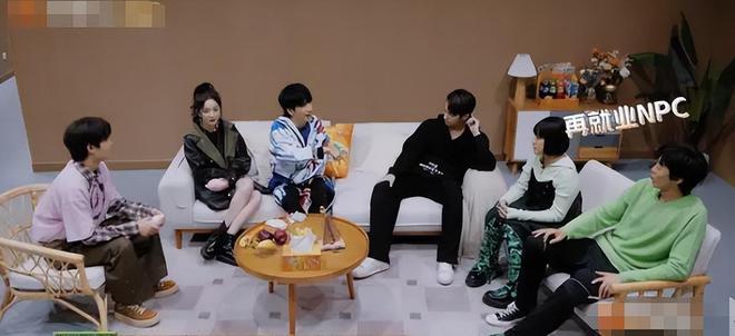 杨幂被曝将退出《密逃》录制，粉丝诉求成导火索