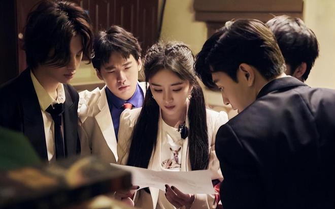 杨幂被曝将退出《密逃》录制，粉丝诉求成导火索