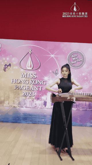 冠军被集体内涵、亚军老赖之女……这届港姐背后怎么这么热闹