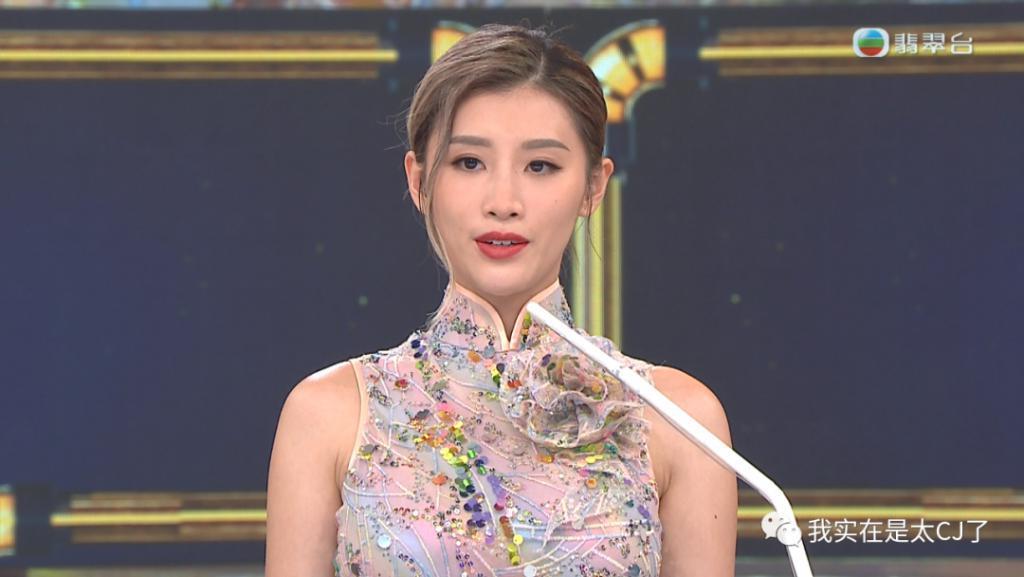 冠军被集体内涵、亚军老赖之女……这届港姐背后怎么这么热闹