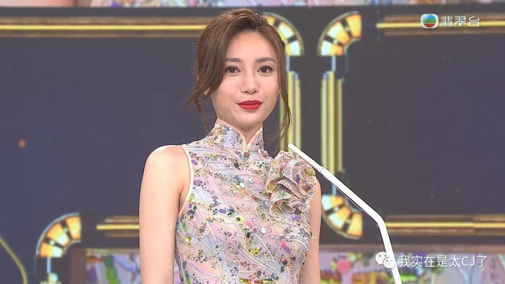 冠军被集体内涵、亚军老赖之女……这届港姐背后怎么这么热闹