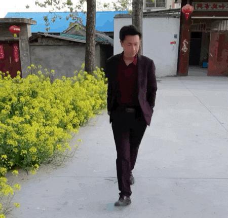 中老年“恋爱脑”吓坏了年轻人