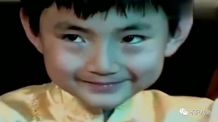 天才童星是如何陨落的？裸聊打架入黑帮，杀人后变通缉犯