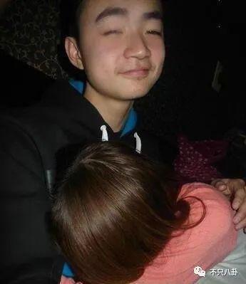 天才童星是如何陨落的？裸聊打架入黑帮，杀人后变通缉犯