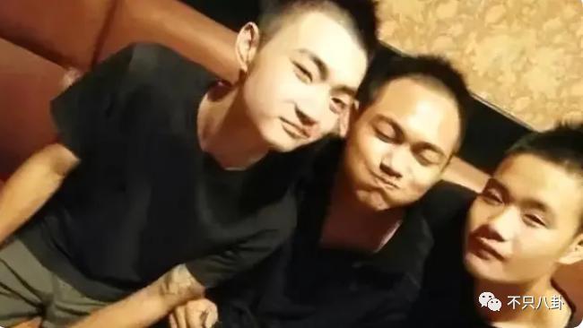 天才童星是如何陨落的？裸聊打架入黑帮，杀人后变通缉犯
