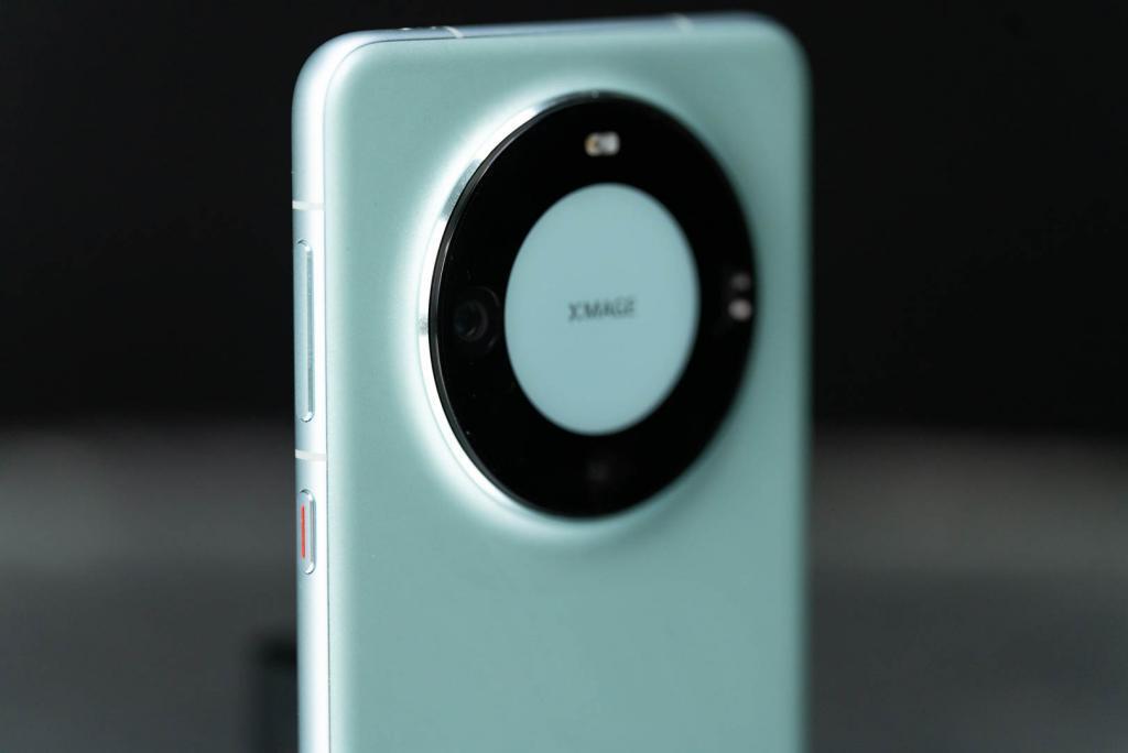 华为Mate 60 Pro体验：信号通吃5G，配置不落伍