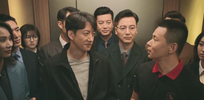 王阳收手吧！差21岁怎么下嘴亲啊？