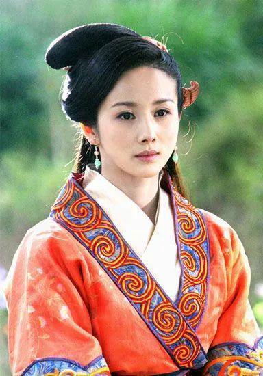 孙菲菲被霸凌事件波及6人！王阳道歉知名导演被扒