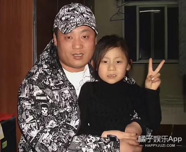 还记得《乡村爱情》宋晓峰吗？女儿颜值这么高！