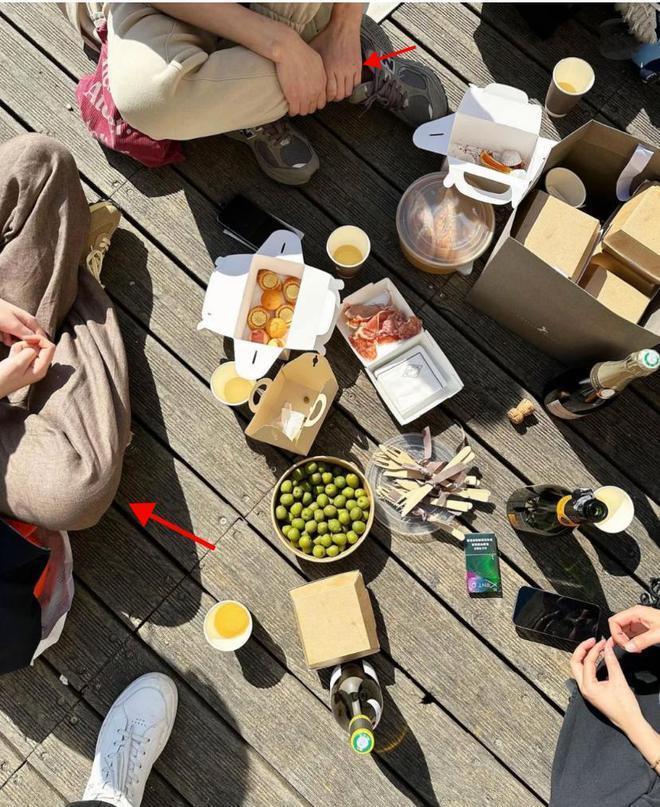 43岁谢霆锋独自在港庆生，王菲低调返京未出席