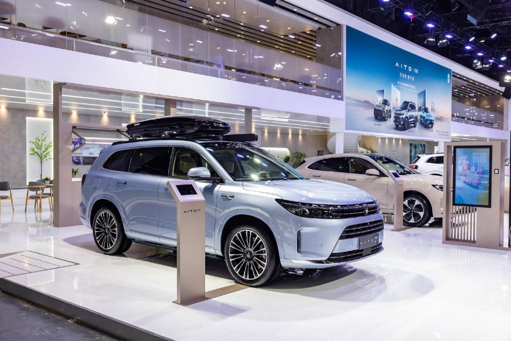 降价求量，顾不上媒体的车企们，在成都车展赤身肉搏