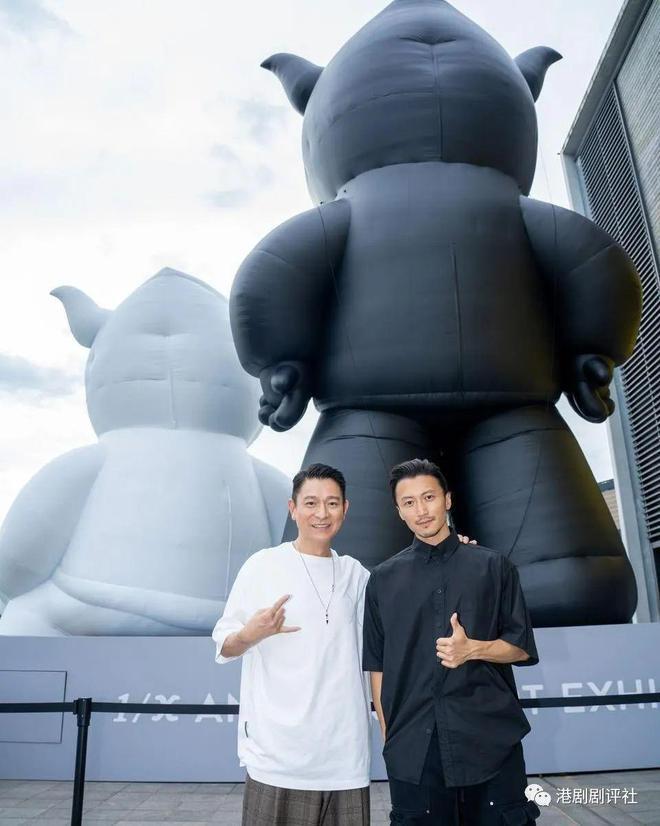 91岁老戏骨与刘德华罕见合体！撑拐杖出山撑后辈