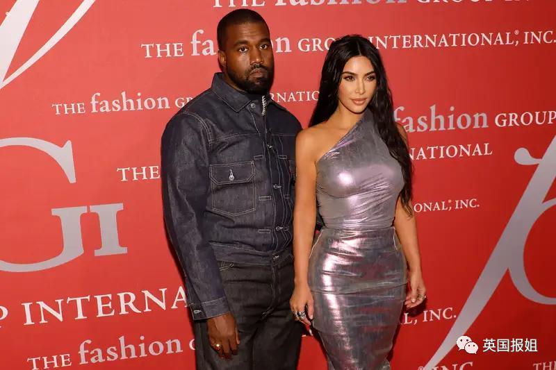 侃爷和新老婆意大利度假被驱逐！穿大尺度透明紧身衣惹怒民众