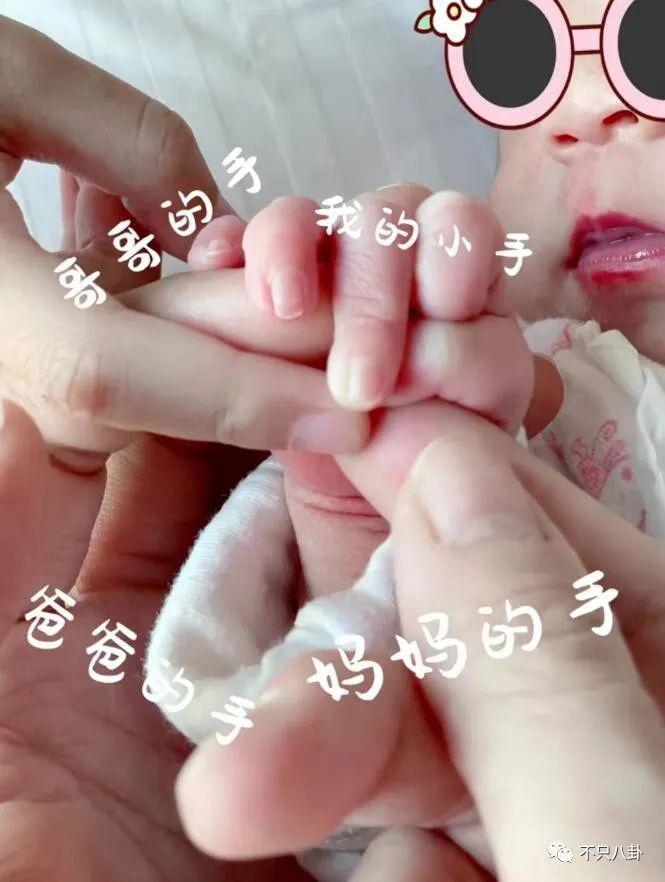 三年抱俩！曾宣称不婚的他如今抱娃速度好快啊！