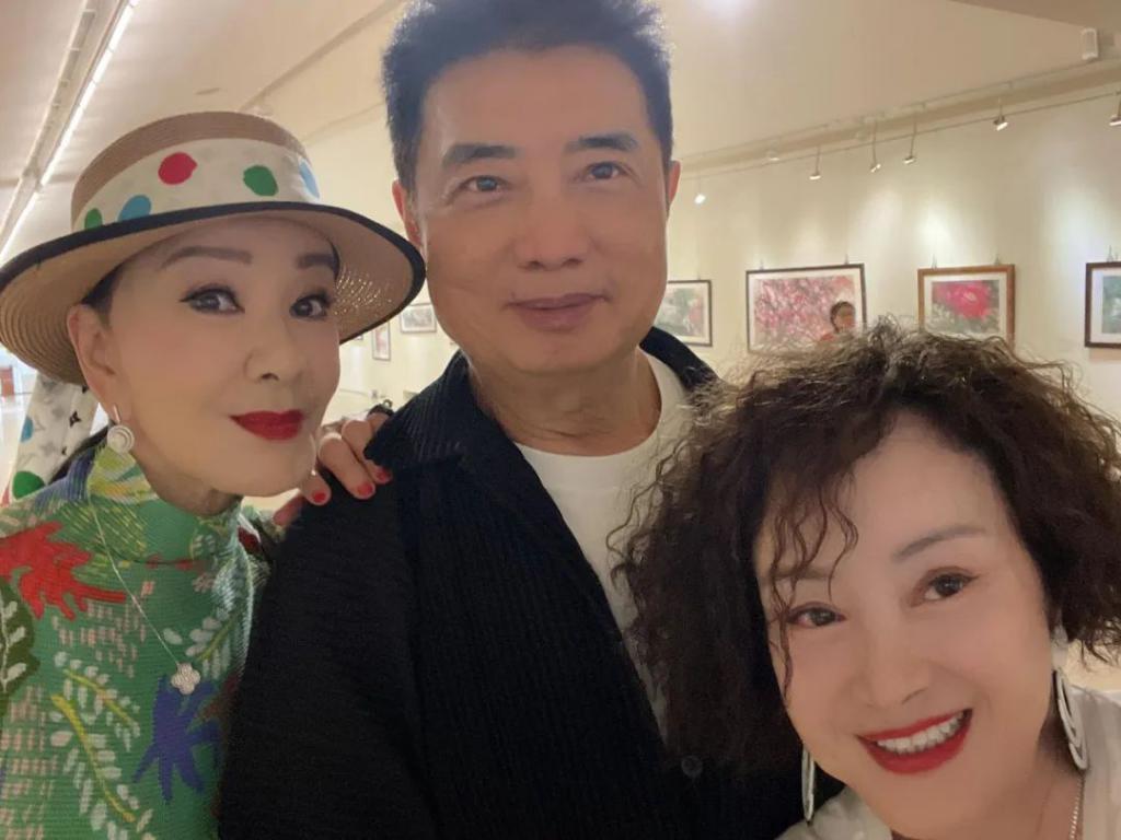 看起来毫无建树的综艺咖阔太弟弟，家族竟是部台北娱乐编年史