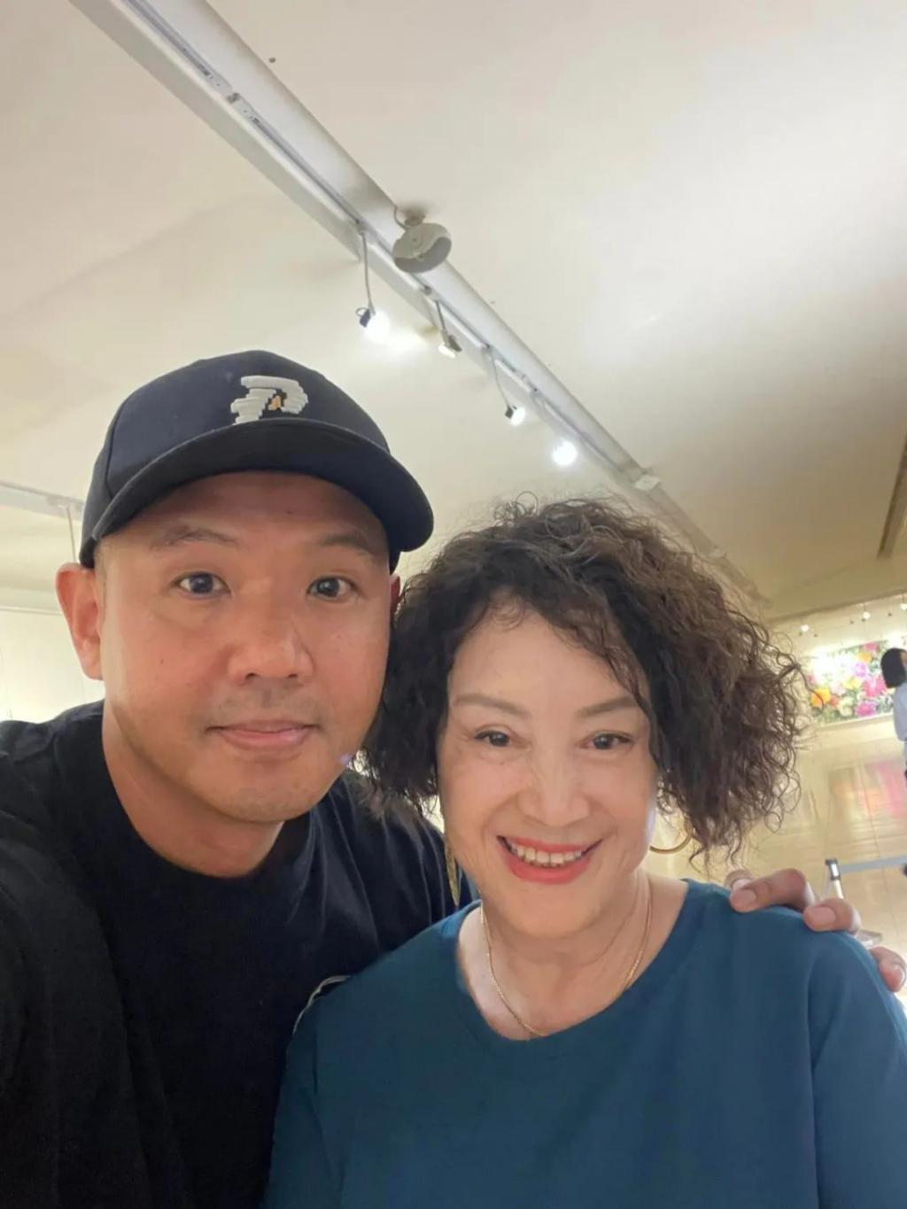看起来毫无建树的综艺咖阔太弟弟，家族竟是部台北娱乐编年史