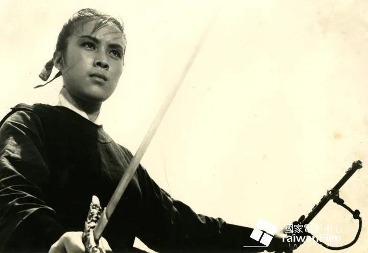 看起来毫无建树的综艺咖阔太弟弟，家族竟是部台北娱乐编年史