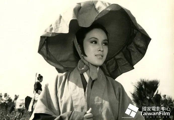 看起来毫无建树的综艺咖阔太弟弟，家族竟是部台北娱乐编年史