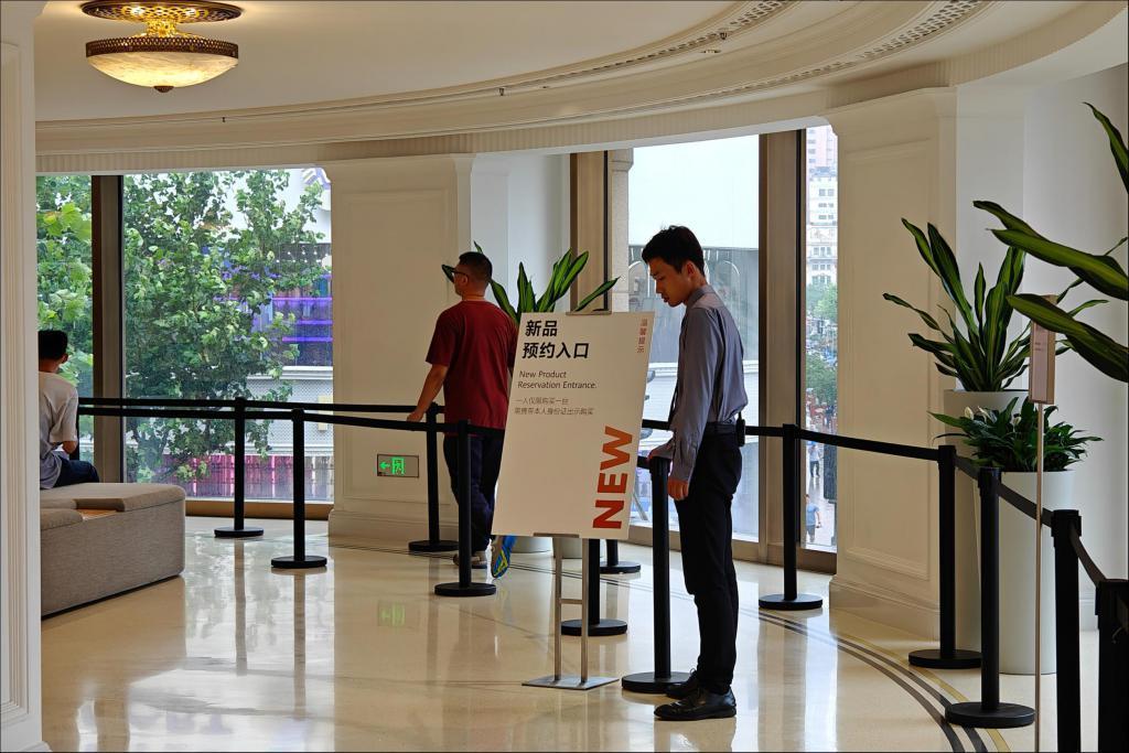 截胡OPPO，那个能打的华为手机回来了？