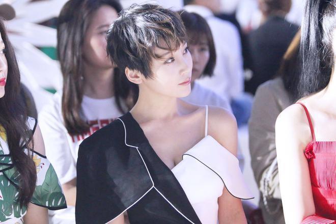 《王牌对王牌8》开录，沈腾华晨宇在，贾玲缺席