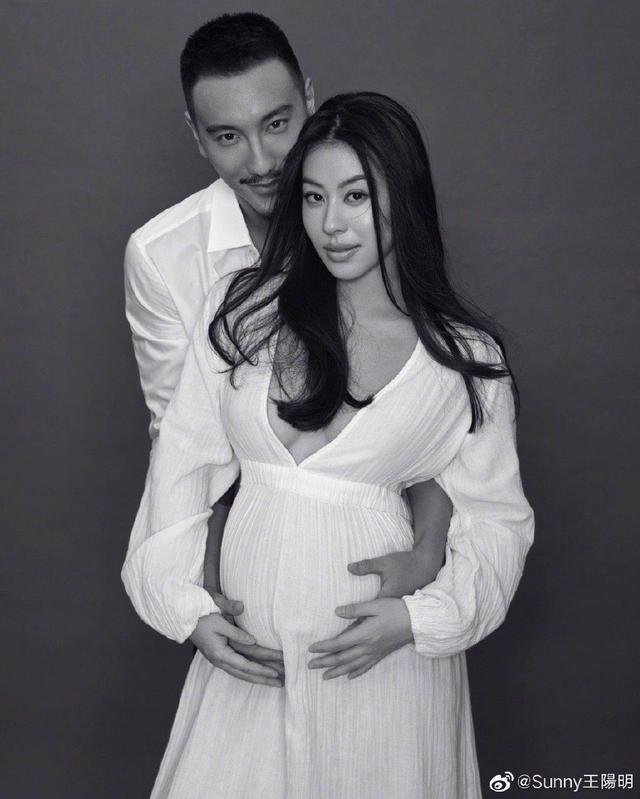 王阳明未否认与蔡诗芸婚变 回应未戴婚戒自称手指没救了