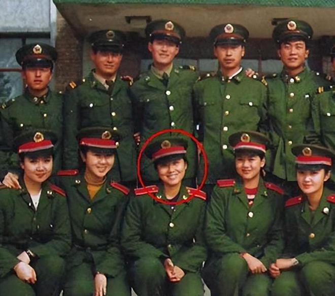 闫妮翻车了？与老头吻戏成焦点,观众直呼辣眼睛！