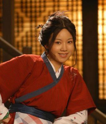 闫妮翻车了？与老头吻戏成焦点,观众直呼辣眼睛！