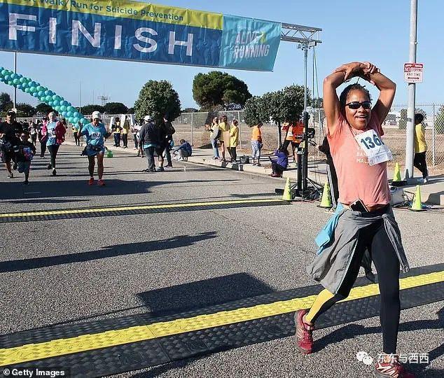 梅根哈里出现婚姻危机？她人生哲学这么功利，都传自她妈