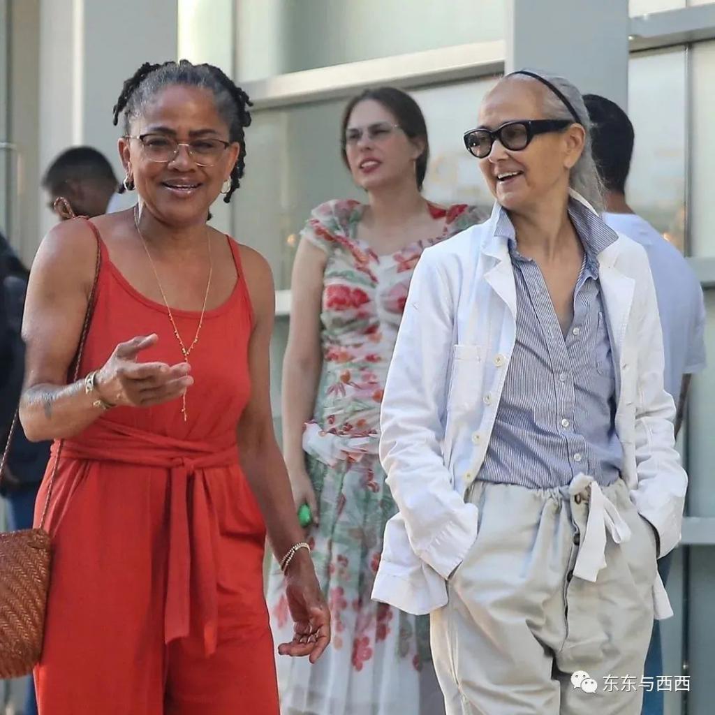 梅根哈里出现婚姻危机？她人生哲学这么功利，都传自她妈