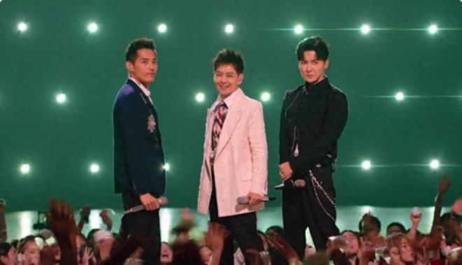 《披哥3》蔡国庆引争议，自以为是被网友炮轰