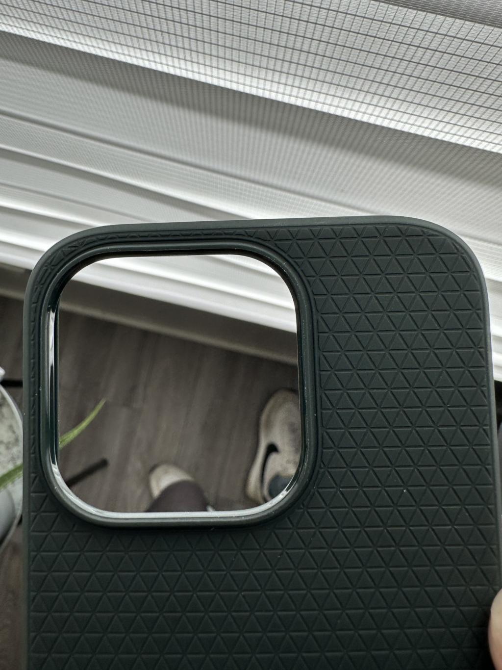 苹果 iPhone 15 Pro Max 第三方保护套偷跑上手：改用Action按钮