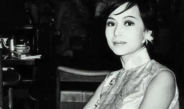 “第一艳星”：全裸出圈，征服1000多个男人退圈造卫星