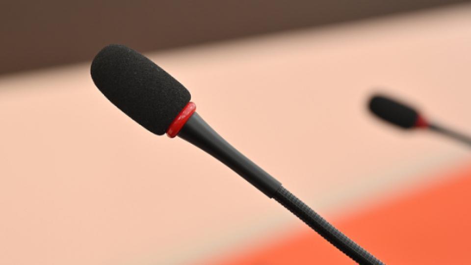 中国商人和导游在泰经商务工，抢夺泰国人工作？中使馆回应