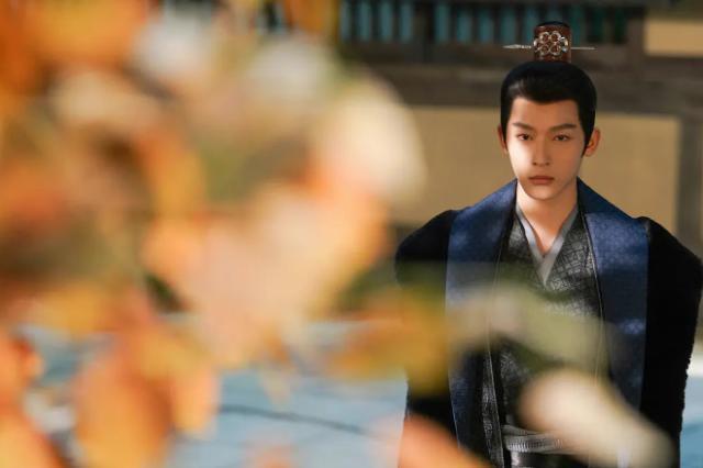 靠男人上热搜，杨紫可真行啊