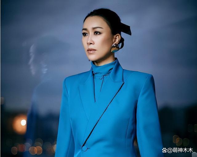 大鹏评论区沦陷！造谣那英“只有农民才听刀郎歌”，网友要求道歉