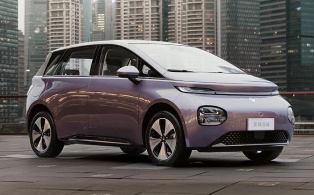 宝骏云朵汽车详细配置揭晓：续航达到460km，将于8月10日上市。