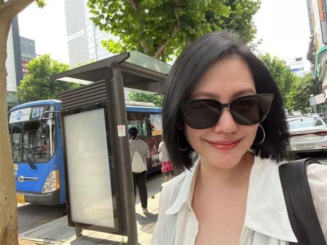 大S一年未露面被传身体有恙 经纪人：在家照顾小孩