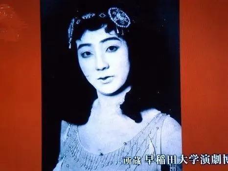 日本流量女星鼻祖靠换脸挤进圈意外爆红，事业巅峰却选择自杀