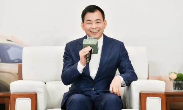 追兵猛虎齐上阵：李书福和凌世权能否最终获胜？