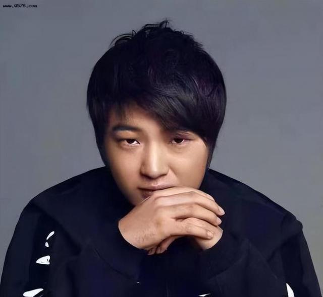 众星参加TFBOYS演唱会！徐峥陶虹到场，张杰送花篮，蓝羽做主持人