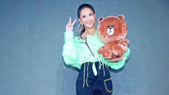 李玟被传生前遭富商老公要求搬离家 二姐回应了