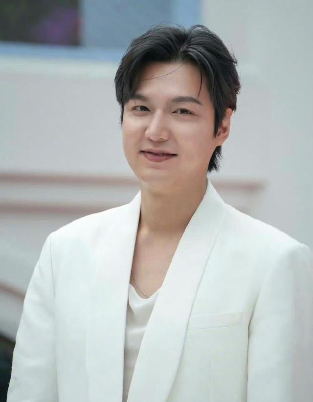 《继承者们》变“发酵者们”！李敏镐活动生图面部浮肿明显