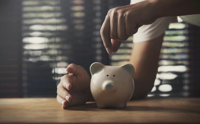 年轻人越来越精打细算，购买原价商品真的是不明智的决定吗？