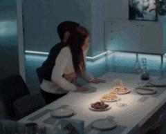 他对女演员做的这些事儿，算是性骚扰吗？