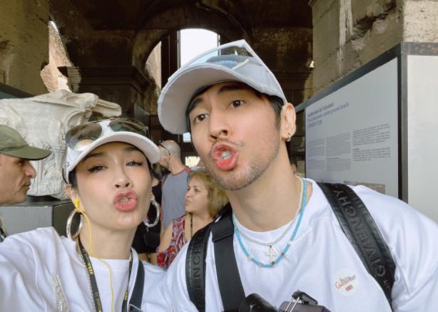 张伦硕发声抨击假新闻！晒与钟丽缇合照，力证婚姻幸福